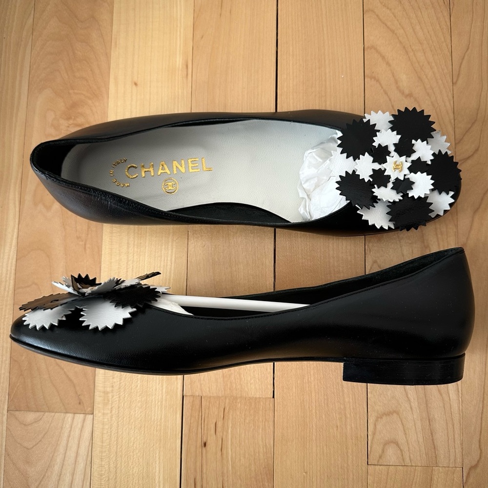 New! Chanel flats!